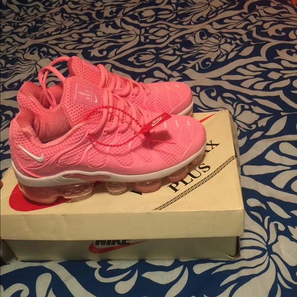 Vapormax Plus- Size 5.5 - Picture 1 of 5